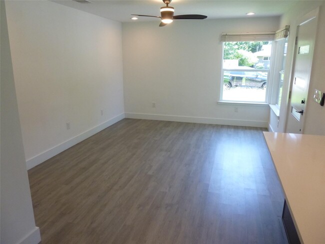 Building Photo - 7503 Eastcrest Drive