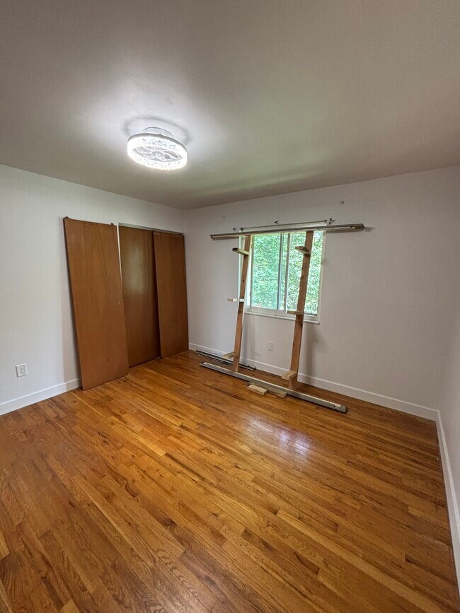 Building Photo - 820 Jackson Ln