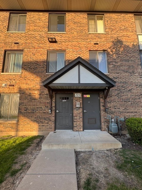 Building Photo - 225 N Gregory St