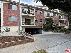 Building Photo - 2803 Arizona Ave