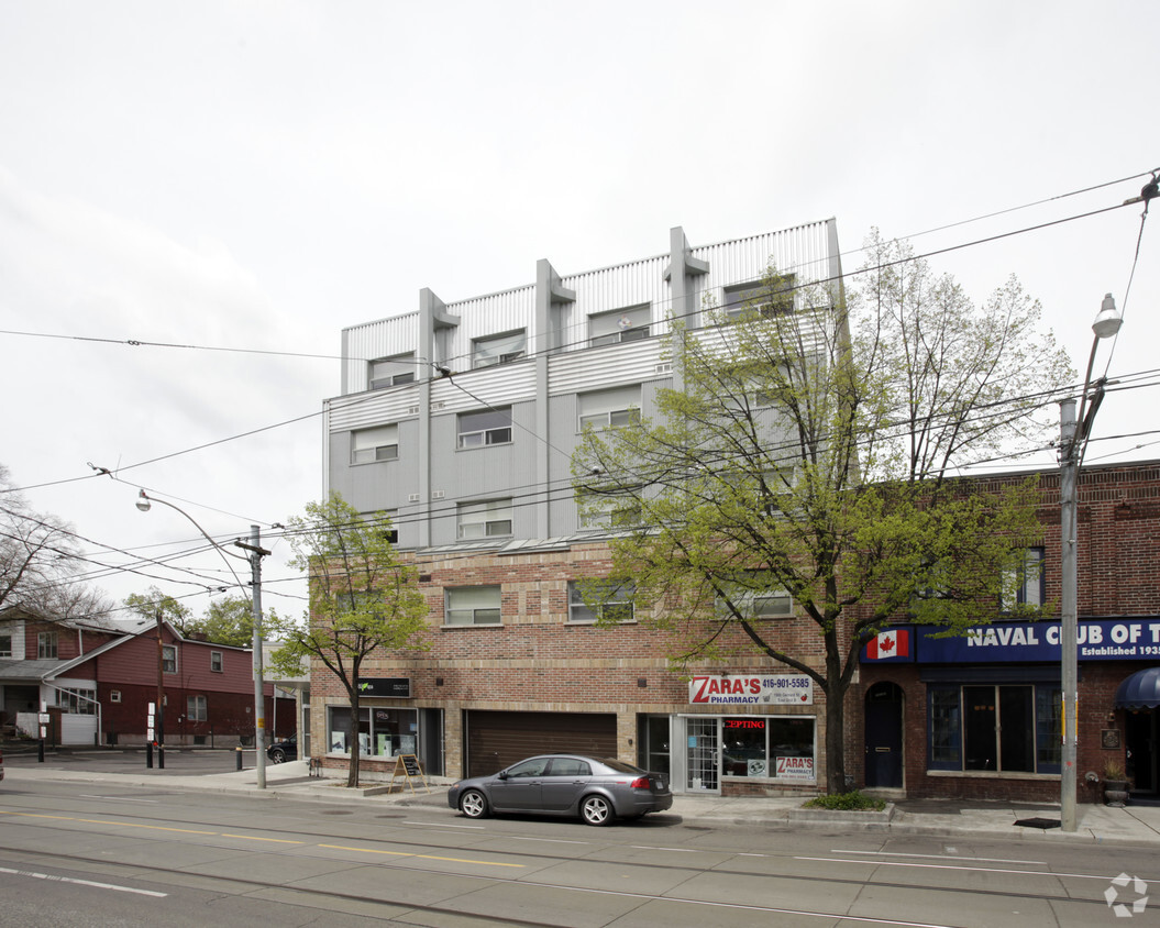 Photo du bâtiment - Gerrard Suites