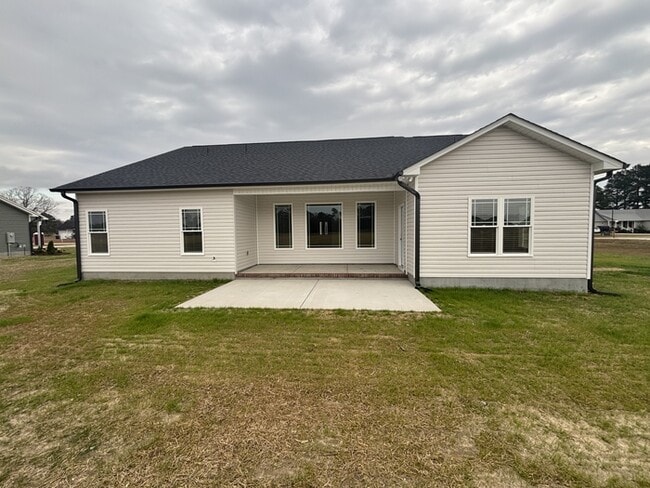 Foto del edificio - 127 Godwin Ln