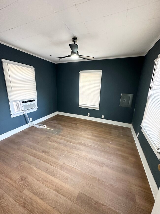 Building Photo - 207 Lacobie St