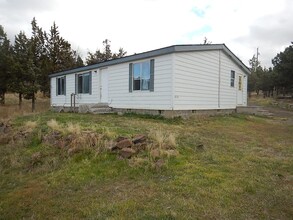 Building Photo - 7512 SE Walther Loop