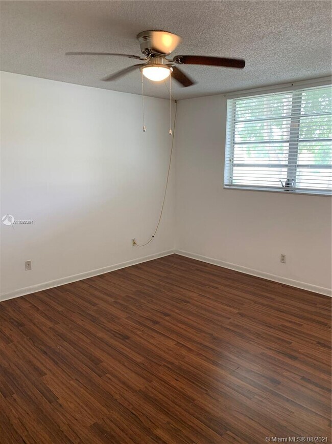 Building Photo - 5940 NW 64th Ave