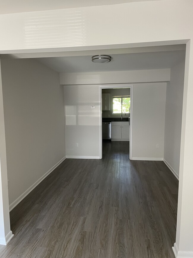 Building Photo - 145 Harvest Dr