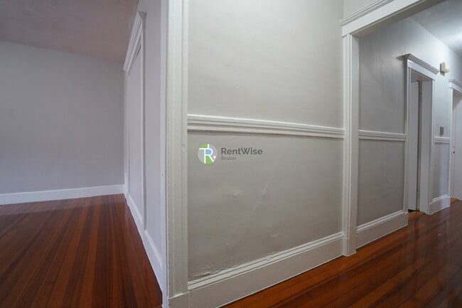 Foto del edificio - 19 Roseclair St