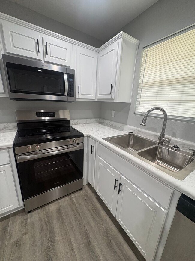 Foto del edificio - 3 Bed 2 Bath New Construction Home - Comin...