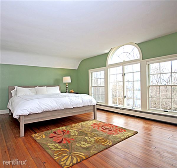 Building Photo - 31 Myopia Rd