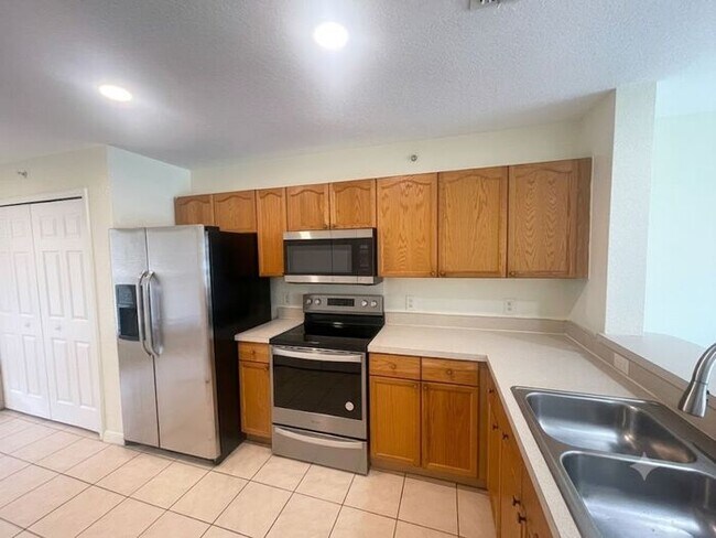 Foto del edificio - 2607 Emerald Lake Ct
