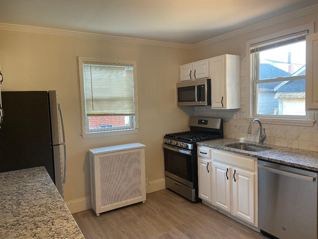 Primary Photo - 125 New St