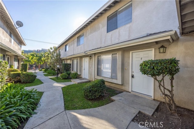 Foto del edificio - 9307 Ramona Blvd