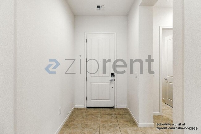 Building Photo - 15042 Iron River Dr
