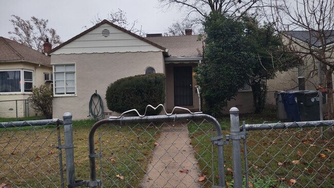 Photo - 3911 33rd St House