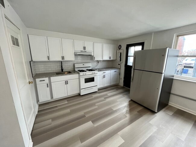 Kitchen - 105 Church St