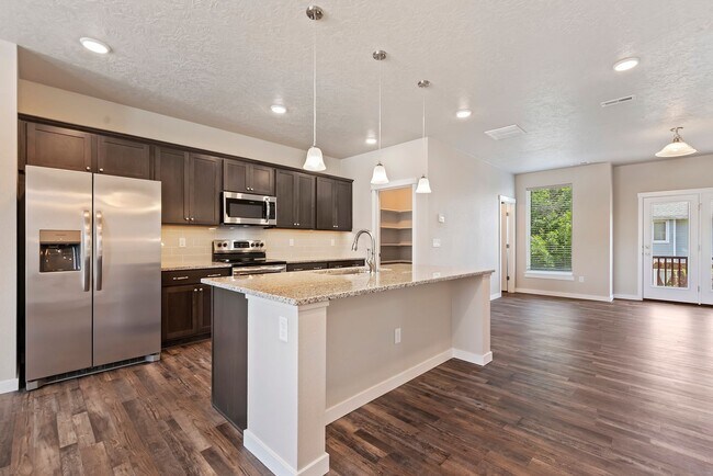 Building Photo - Can't miss luxury New Townhome in West Bench!