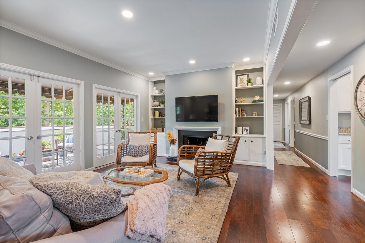 Photo - 4505 Harding Pike (Nashville, TN)