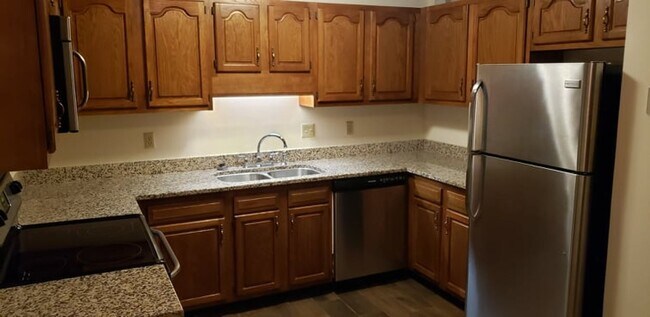 Foto del edificio - 3 Bedroom/2 Bath one level unit  ?  Kingsp...