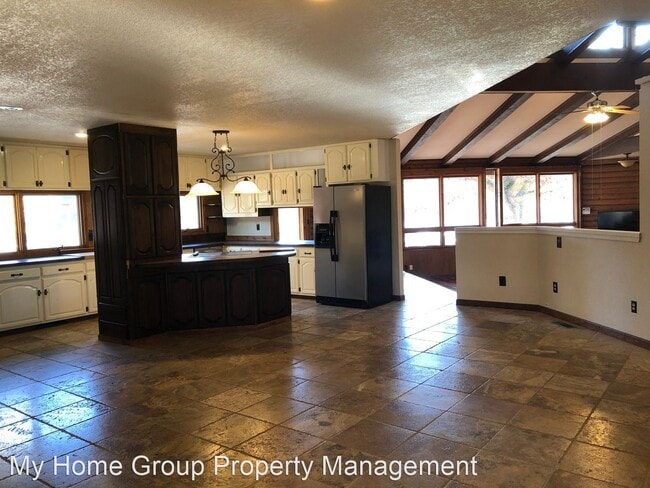 Building Photo - 4 br, 3 bath House - 12440 Koeppen Rd SE