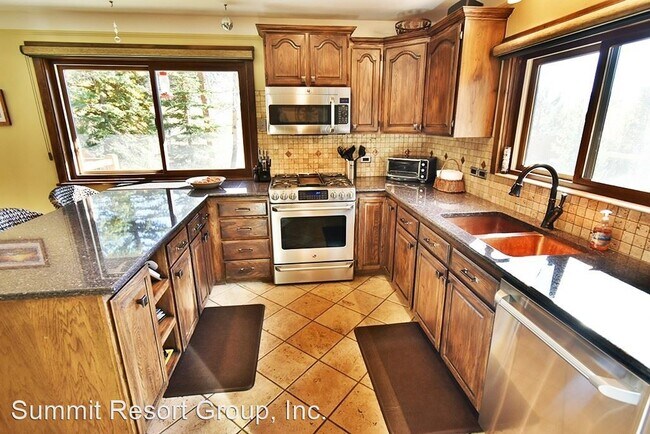 Building Photo - 5 br, 3 bath House - 415 E. Labonte Street