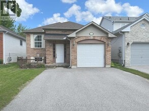 Building Photo - 44 Moir Crescent