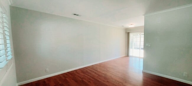 Building Photo - 1321 Evergreen Dr