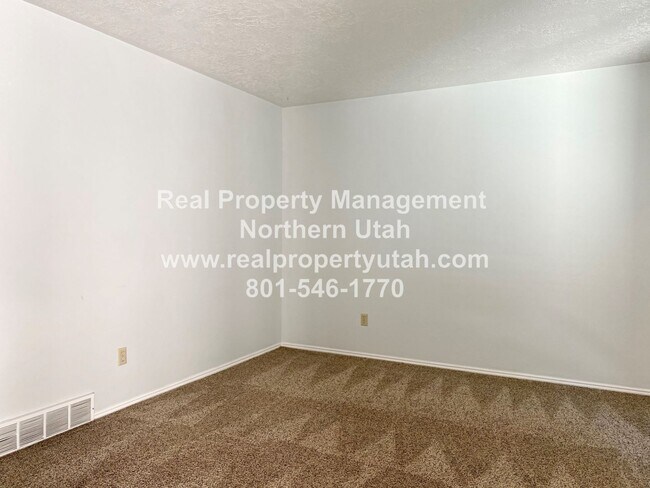 Foto del edificio - 5 Bedroom Home In West Point Coming Soon