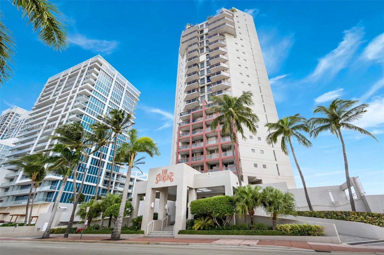 Foto principal - 6767 Collins Ave