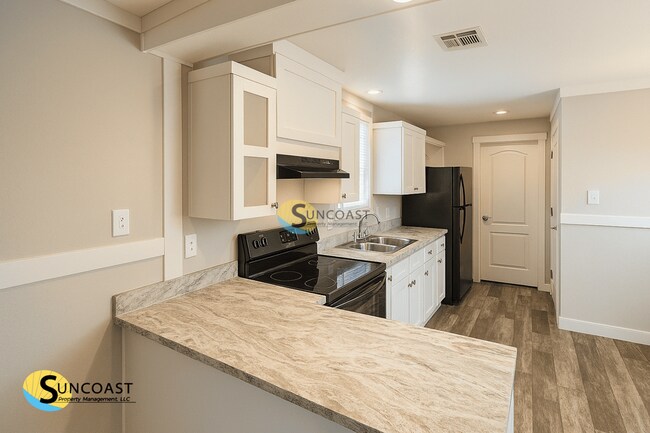 Building Photo - 6562 Coolidge St