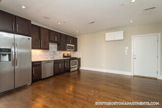 Building Photo - 339 D St