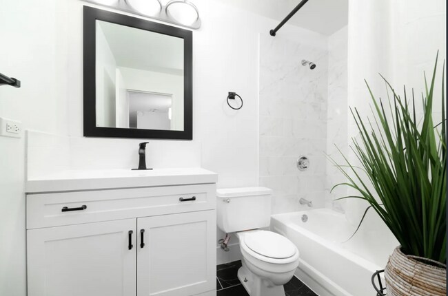 Foto del edificio - 126 W Chicago Ave