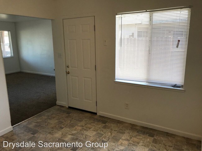 Foto del edificio - 2 br, 1 bath House - 3606 Elkhorn Blvd