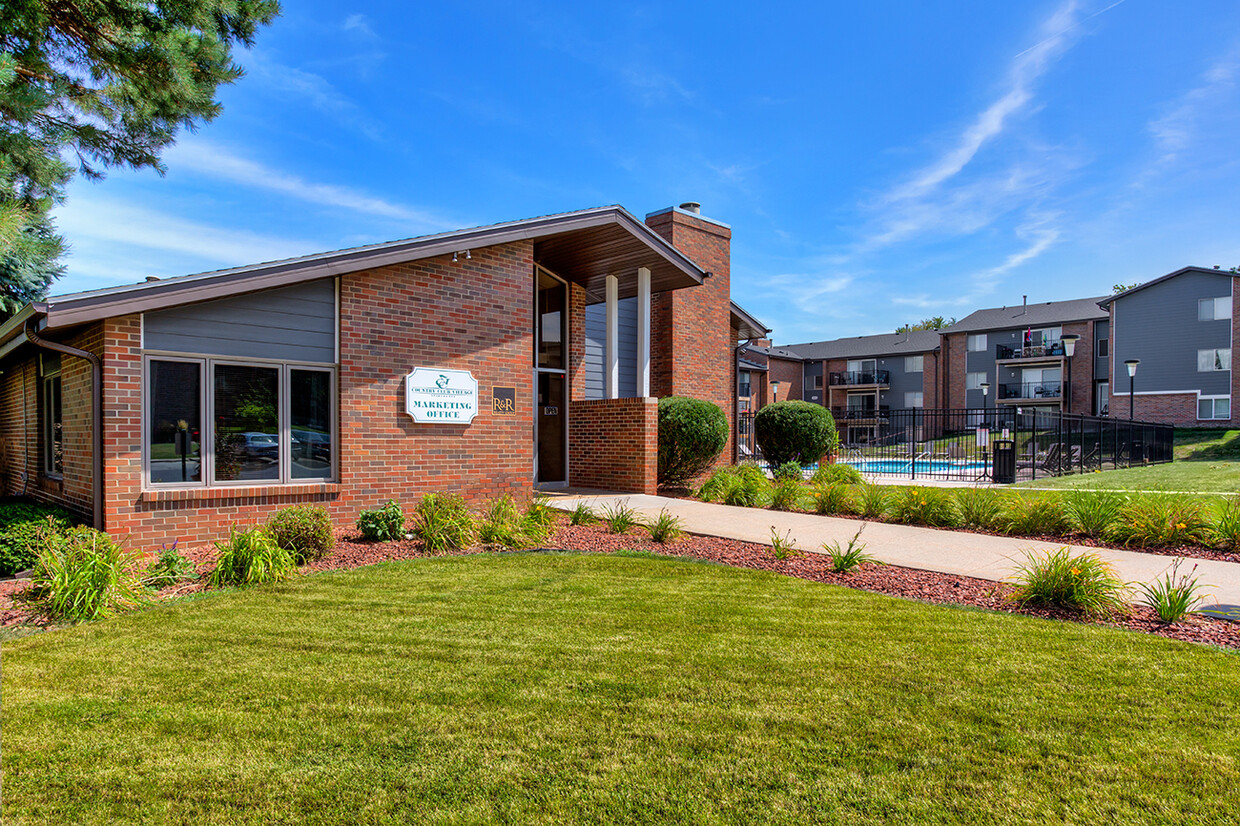 Country Club Village Apartments - Apartments in West Des Moines, IA |  Apartments.com