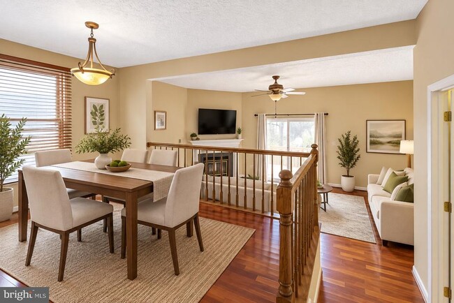 Building Photo - 6121 Cedar Wood Dr