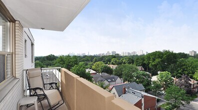 Building Photo - 445 Eglinton Ave E