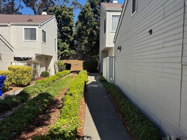 Foto del edificio - 3-Bedroom Hilltop Village Home w/ Bonus Am...