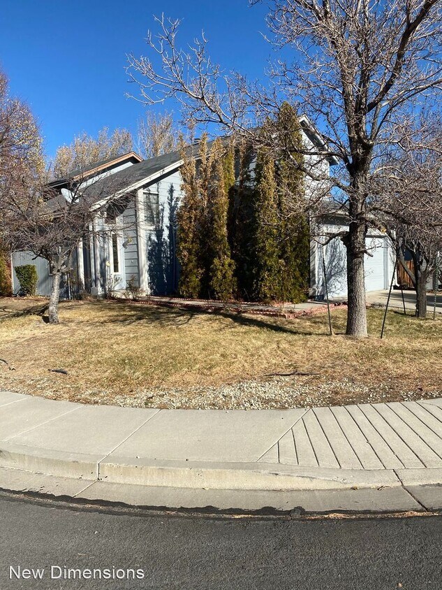 3 br, 2.5 bath House 5965 Walnut Creek Road House Rental in Reno
