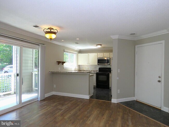 Foto del edificio - 11701 Summerchase Cir