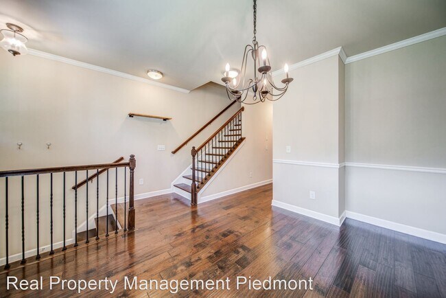 Building Photo - 3 br, 3.5 bath House - 2259 Lavista Court NE