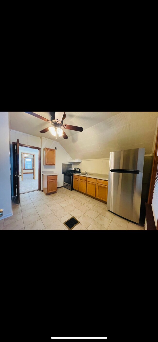 Foto del edificio - 3124 N Narragansett Ave