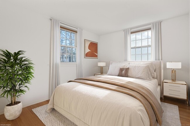 Building Photo - 16 Silk St