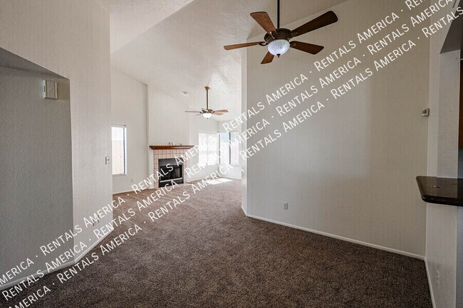 Foto del edificio - 3301 E Wescott Dr