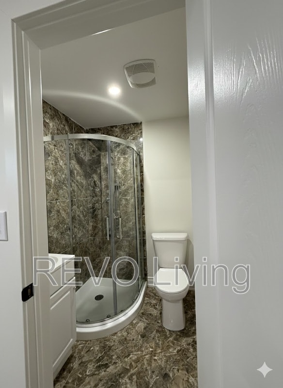 Building Photo - 7800 Lundy's Ln