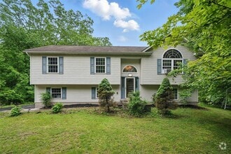 Building Photo - 2067 NY-211