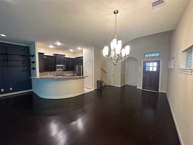 Foto del edificio - 5151 Oasis Park Ln