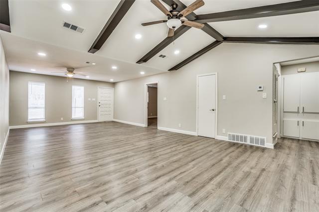 Building Photo - 702 Chestnut Dr