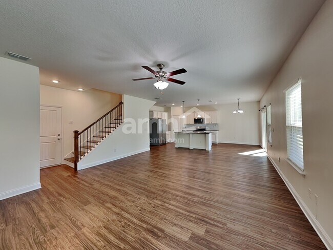 Foto del edificio - 3132 Creek Village Ln