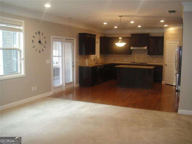 Building Photo - 4590 Wollaston Rd