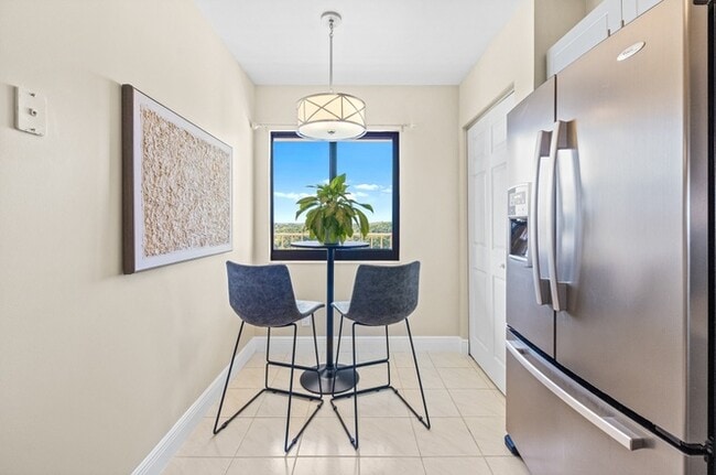 Foto del edificio - 7076 Huntington Ln