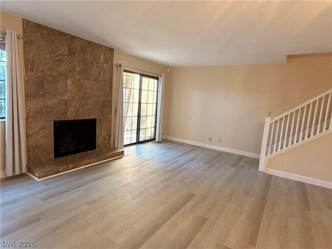 Foto del edificio - 3267 Dawnflower St